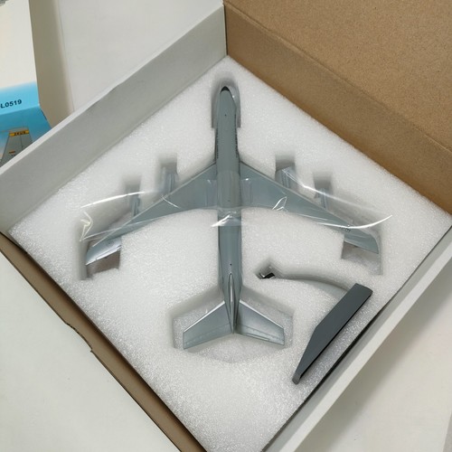 INFLIGHT 200 FUERZA AEREA COLOMBIAN BOEING 707-300 IF707COL0519 1/200 Die Cast - Picture 4 of 24