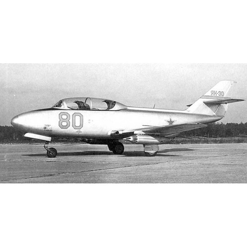 Jakowlew Jak-30 "Magnum" sowjetisches Schulflugzeug Amodel 72230 Plastikmodell 1:72 - Bild 19 von 24