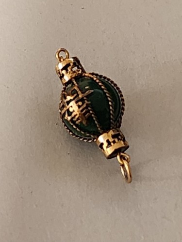 Vintage Ornate Lantern Charm Fob 10k Yellow Gold Green Aventurine Bead Pendant - Picture 3 of 6
