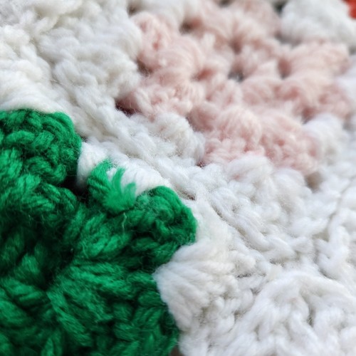 Gilet quadrato nonna fatto a mano all'uncinetto vero vintage anni 70 boho cottagecore adulto M/L - Foto 5 di 8