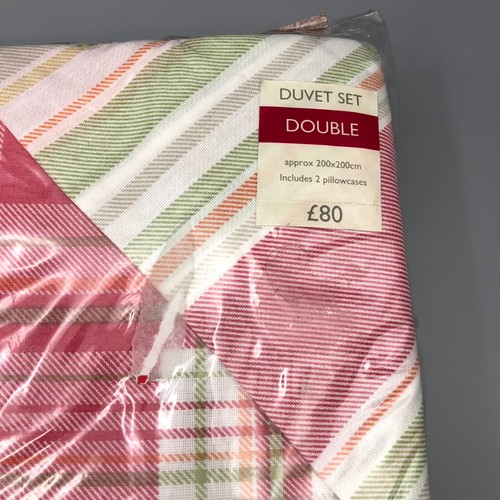 Life From Coloroll Two Pack Double Duvet Set approx 200x200cm with 2 pillowcase - Picture 2 of 10