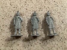 3 VINTAGE Valianr Medieval Metal Toy Soldier 54mm WAR GAME MINIATURES P