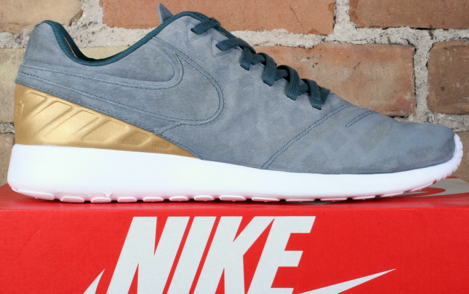 nike roshe tiempo vi fc