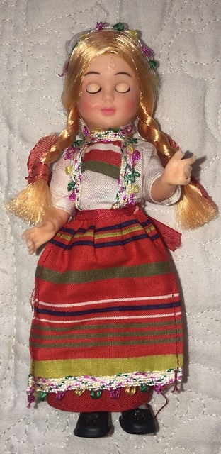 Vintage Nationality Dolls With Sleeping Eyes In Colourful Native Costume Sweden Vintage Nationality Dolls With Sleeping Eyes In Colourful Native Costume Sweden