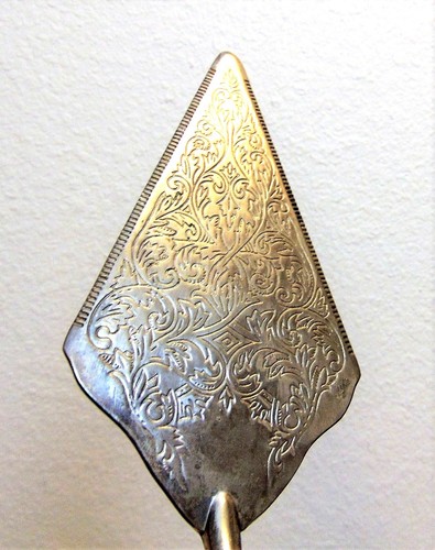 Silver Plate Cake Pie Server 11" Made in China - Picture 3 of 6