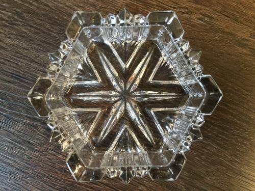 Caja de baratijas de cristal cubierto en forma de copo de nieve Mikasa ""Nature's Song"" 606 - Imagen 6 de 7