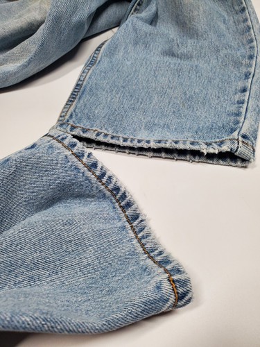 Levis 560 Mens Jeans 34x30 Blue Denim Comfort Fit Tapered Light Wash Fade Stains - Picture 6 of 20