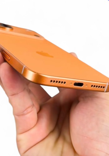 Apple iPhone 17 Pro Max - 512 GB - Cosmic Orange (AT&T) - Picture 3 of 5