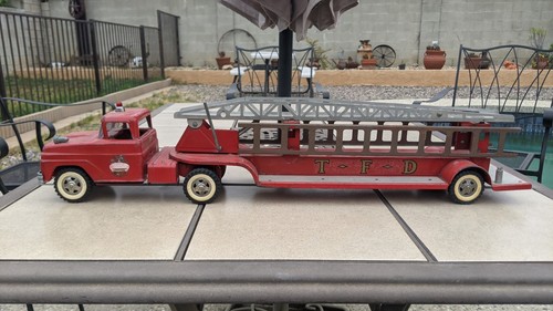 Vintage 1960s Tonka aerial fire department ladder truck L@@K!!!