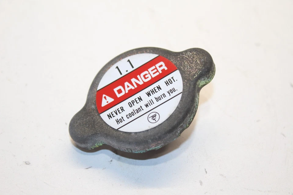 Tapa radiador Honda GL1800 2001-2005 19045-MZ1-621 OEM Foto 2 de 4