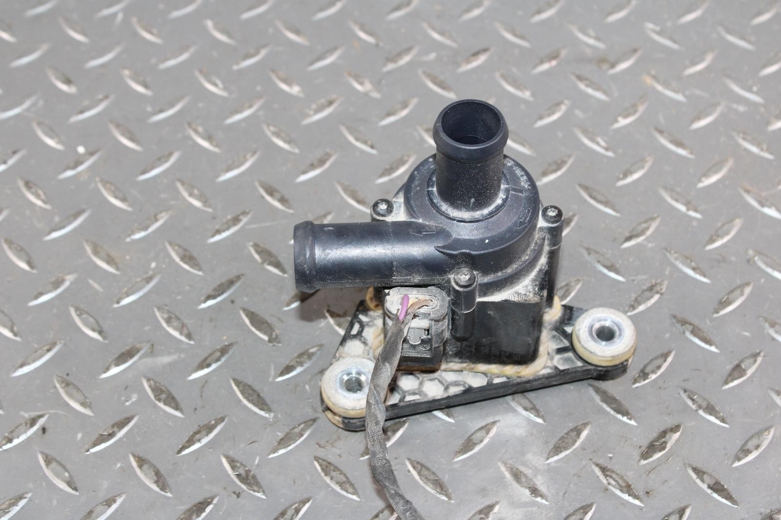 20-23 Continental 6.0L Motor Engine Twin Turbo Auxiliary Aux Water Pump OEM WTY