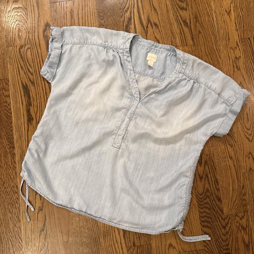 Chicos Short Sleeve Blue Denim Shirt Women’s Size 2 Chambray V-Neck Casual - Picture 11 of 11