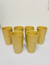 Vintage Tupperware Tumbler Drinking Cup Set 8oz Gold Color Lot Of 6 Plastic