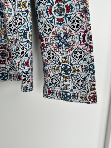 Talbots Women’s SZ M Mandala Print Long Sleeve T-shirt Tee Shirt Top - Picture 4 of 4