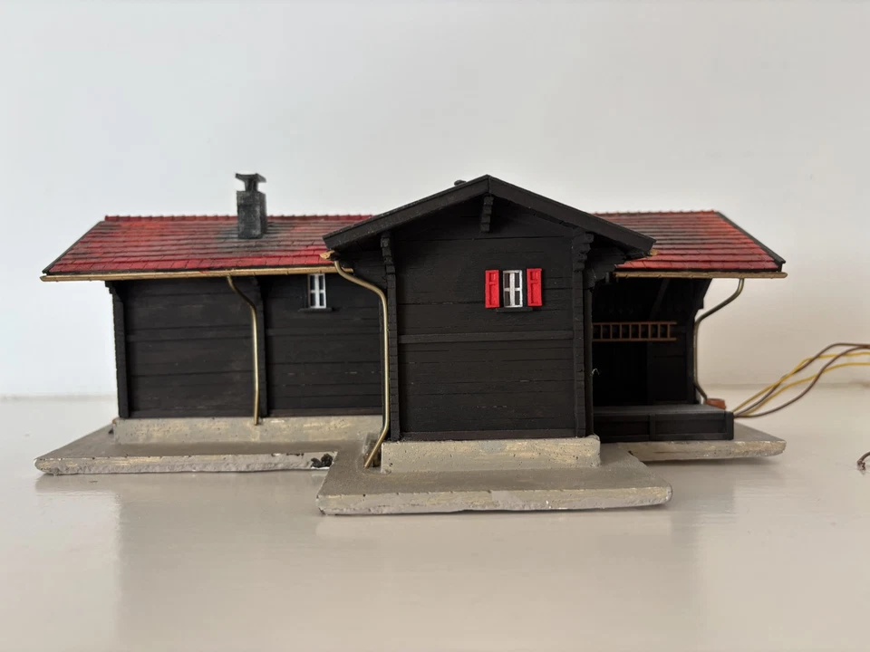 Set De Bâtiments En Bois Gare Stugl-Stuls - Très Rare - Pré-assembler - RhB - H0 - Photo 4/4