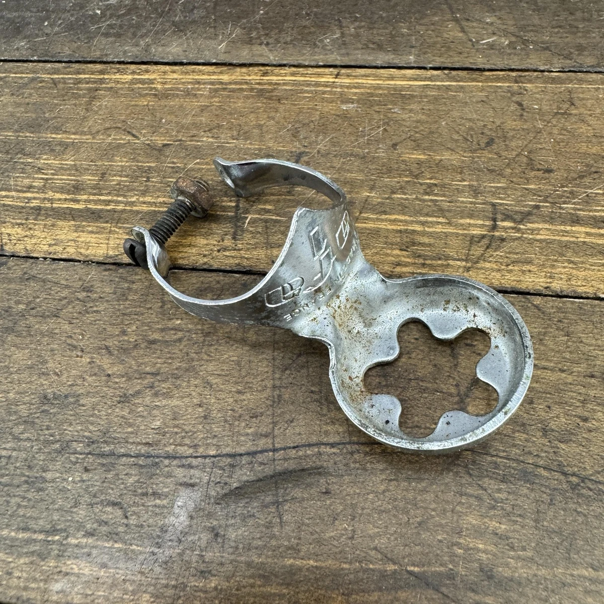 Support De Pompe à Vélo Vintage – Fixation Cadre – Fabriqué En France – Occasion