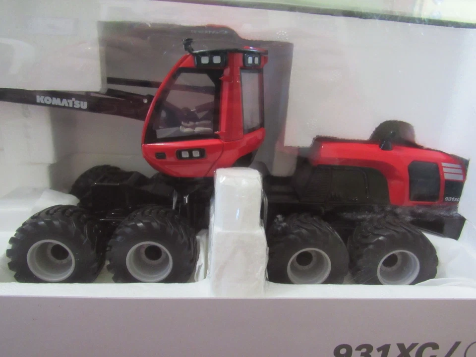 FIRST GEAR 1/32 KOMATSU 931XC/C144 LOGGING HARVESTER - NIB - NEVER DISPLAYED - Image 4 of 4
