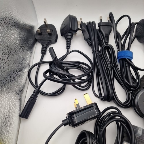 Joblot of 15 Plugs to C7 Figure of 8 Power Adapter Cable Black Wall Mounted #19 - Bild 5 von 7