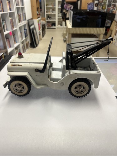 Vintage 1969 Tonka # 2435 White Jeep AA Wrecker - Picture 2 of 8