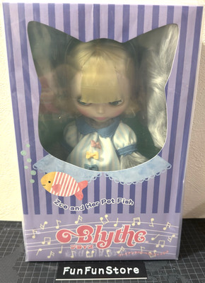 Neo Blythe Zoe and Her Pet Fish Doll Figure CWC Limited Takara Tomy Japan Seller