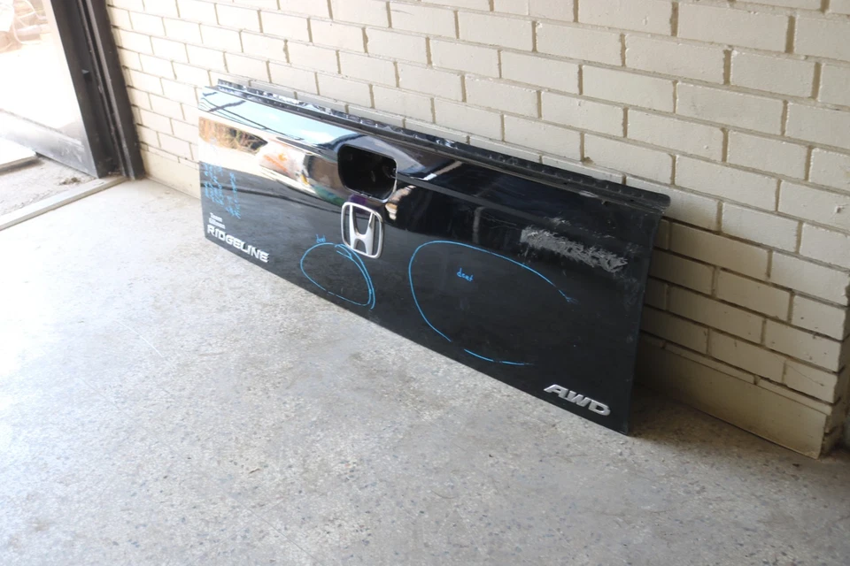 2017 2023 HONDA RIDGELINE REAR TAILGATE SHELL OEM Foto 3 de 4