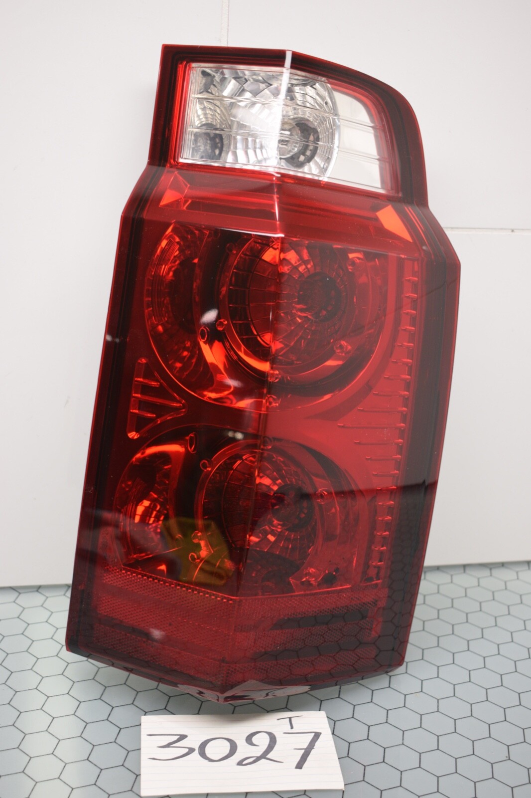 06 07 08 09 10 Jeep Commander PASSENGER Side Tail Light Used Rear Lamp #3027-T