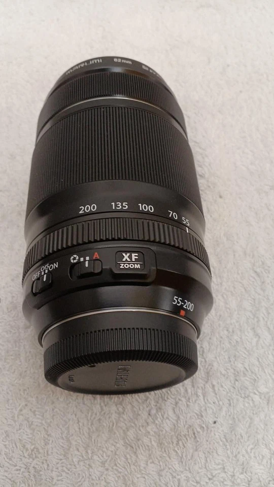 FUJIFILM lens XF55-200mm F3.5-4.8 R LM OIS- X-mount 14 elements in 10 groups-JPN - Image 3 of 4