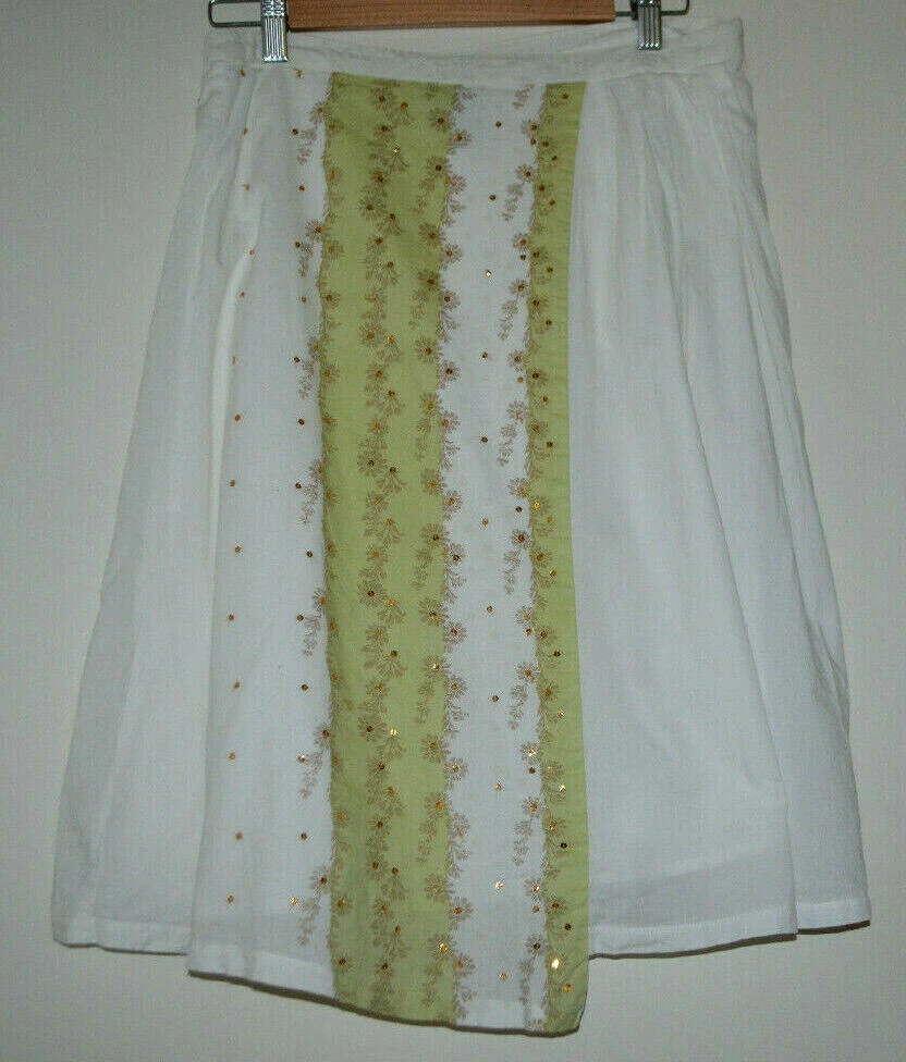 6 Anthropologie Fei Rhinestone Daisy Cotton Skirt
Opens in a new window or tab
