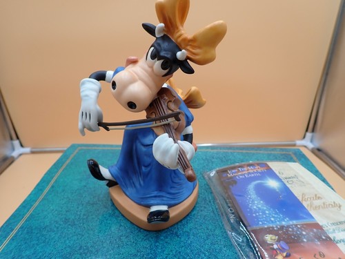 Walt Disney Classics Collect “Clarabelle's Crescendo" Symphony Hour w/ Box & COA - Picture 6 of 9