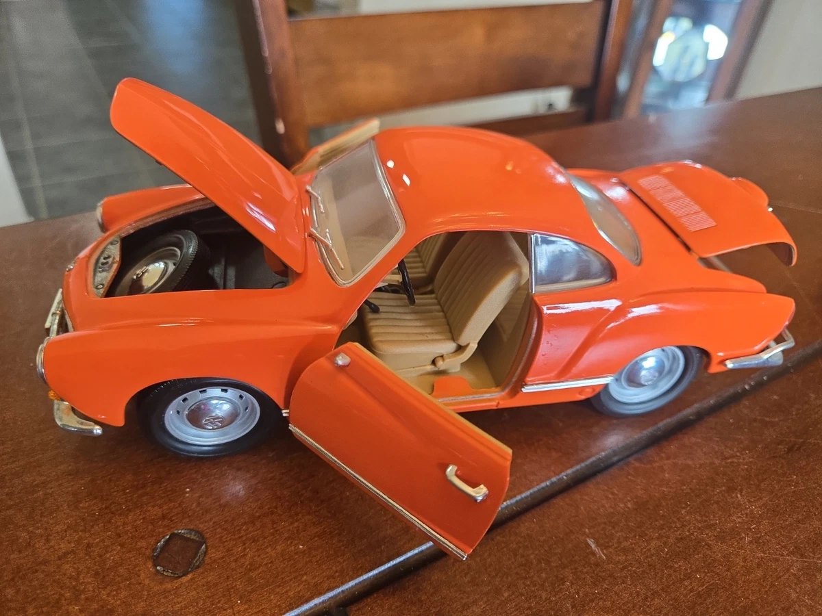 ロードレジェンド　フォルクスワーゲン1966 Road Legends 1:18 Volkswagen Diecast Cars, Trucks & Vans for sale