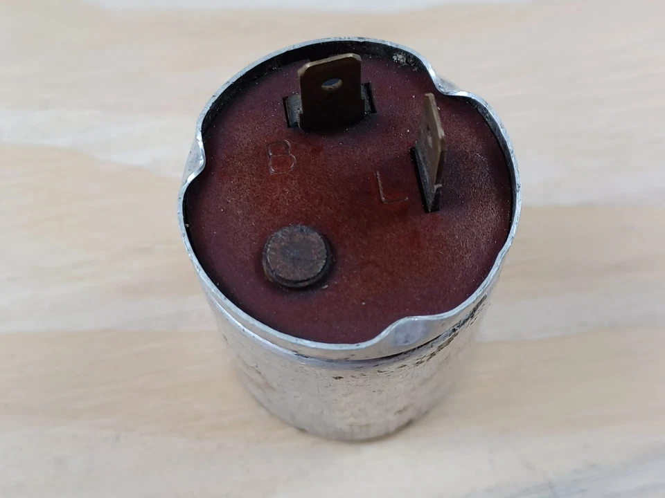 (D) OEM HONDA CB650 / CB650C /CB650SC / CM450A TURN SIGNAL RELAY 38301-415-004 - Image 3 of 4