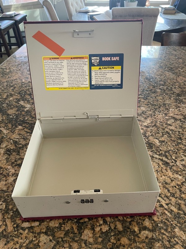 BUNKER HILL SAFES LARGE BOOK SAFE (ITEM 95814)