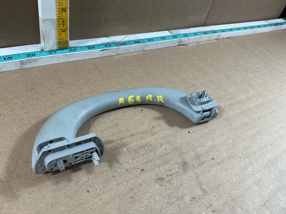 2003-2006 Mercedes-Benz E500 Rear Right Roof Grab Handle OEM - Image 4 of 4