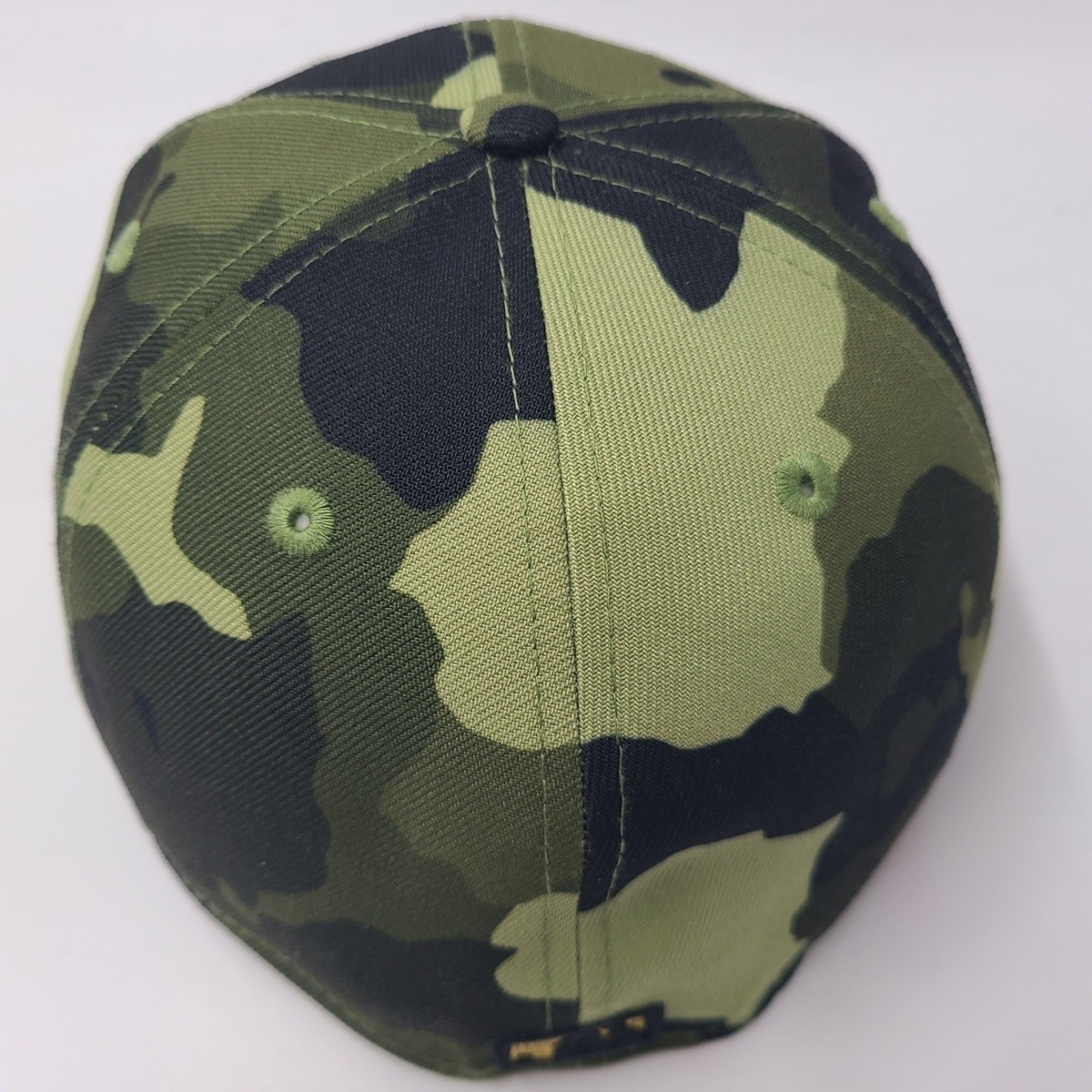 New York Yankees Hat Fitted 7 1/2 New Era 59Fifty Camo Green Armed