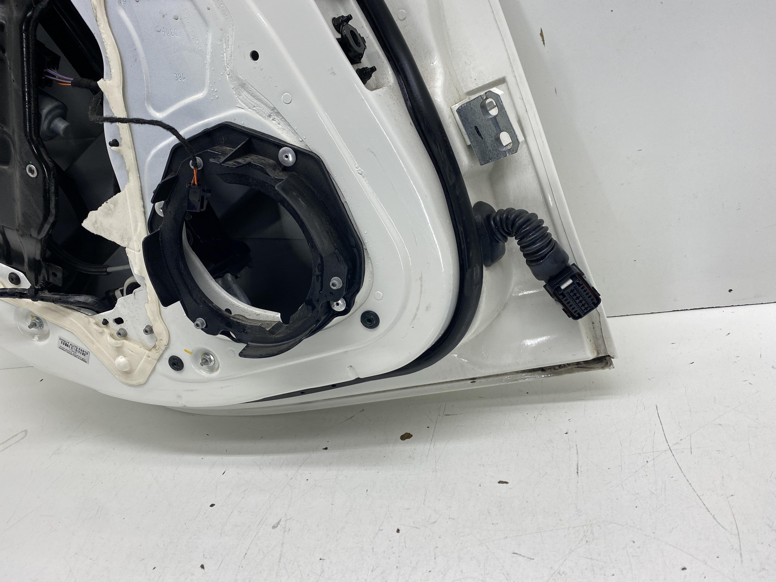 Maserati Ghibli 2014-2020 Rear Left Door panel White