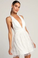 Lulus Daisy Delight Ivory Floral V-Neck Mini Dress Size L Sleeveless & Chic