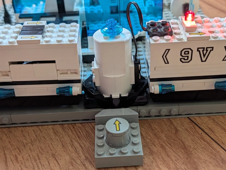 Lego Spece Legoland: 6990 Futuron Monorail Transport System Set mit Karton - Bild 4 von 4