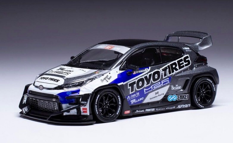 Miniature Toyota Yaris GR Pandem IXO 1/43 déco de bureau pour passionné auto
