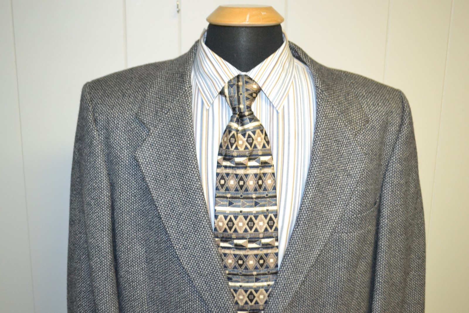 Yves Saint Laurent Men's Wool 2 Front Button Sports Coat Sz 42L thumbnail 2