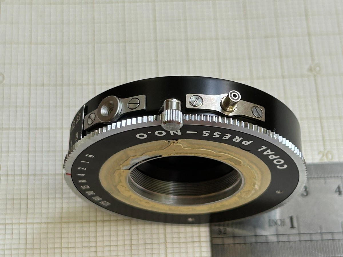 Copal Press No. 0 shutter. f:3.5-32 speed 1-1/125 and B. NEW Copal Press No. 0 shutter. f:3.5-32 speed 1-1/125 and B. NEW
