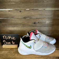 Kids Nike Kyrie Flytrap 3 South Beach White Basketball Athletic Shoes Size 6 Y