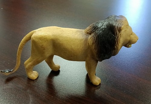 S.H. Lion Animal Figure Loose Nice Shape Fast Shipping Animal Figure Fast Ship - Picture 5 of 7