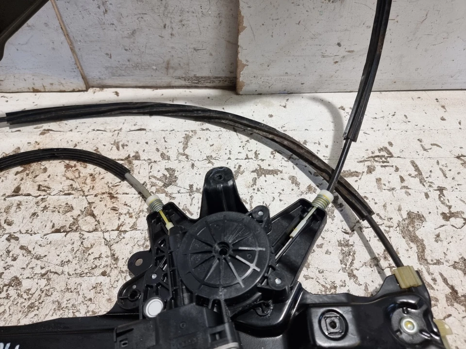 Ford C-Max Window Motor &Regulator Front Left N/S 2015 MK2 Facelift AM51R23201AK — 第 4/4 张图片