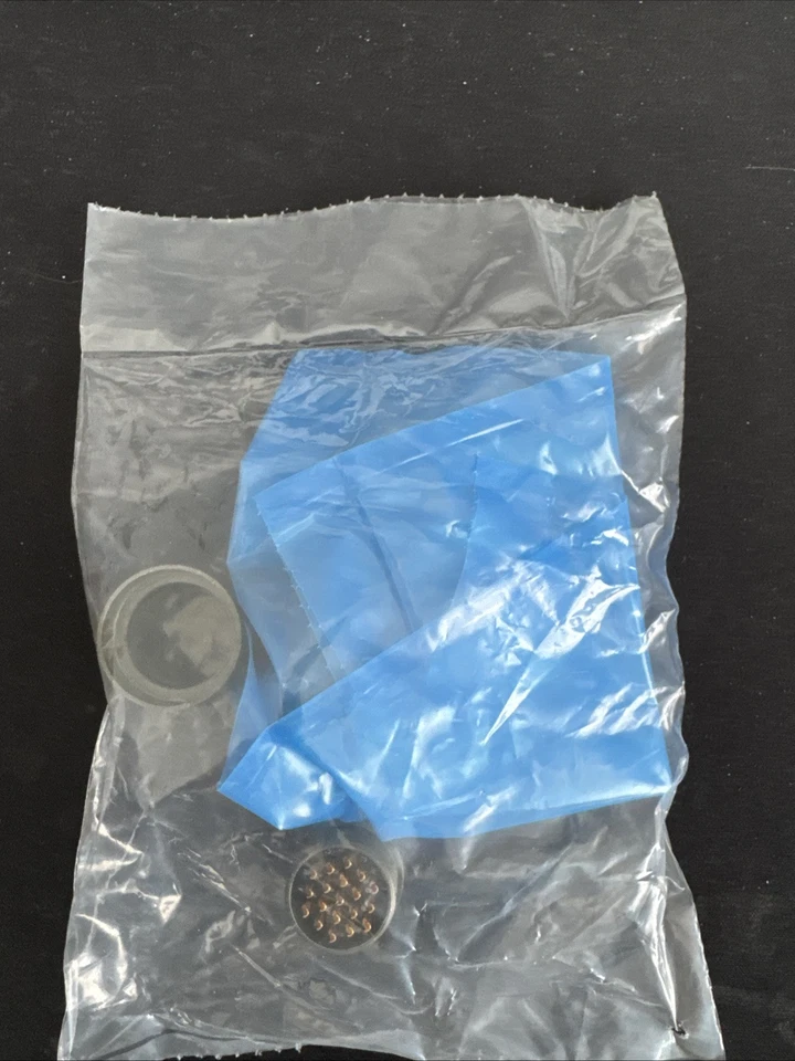 Amphenol PT06A-14-19P(SR) Circular Connector, New, Individual Packaged , Qty. 16 - Image 2 of 3