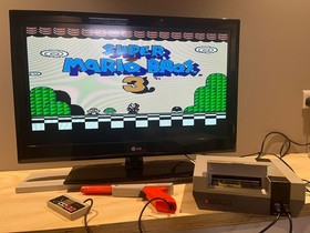 Nintendo NES Action Set Boxed with 10 games all in working order