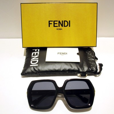 Fendi FE40139F 01V Sunglasses Women display picture 1