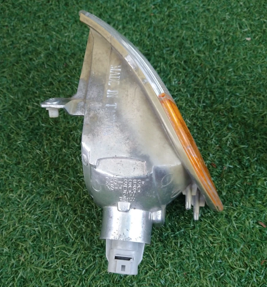 92-95 HONDA CIVIC 2/3 PUERTAS LUZ DE ESQUINA INTERMITENTE OEM LADO DERECHO DEL PASAJERO Foto 3 de 4