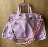 Gym/Sports/Weekend Holdall. Large Size. Rose pink. Many Zipped Compartments. New