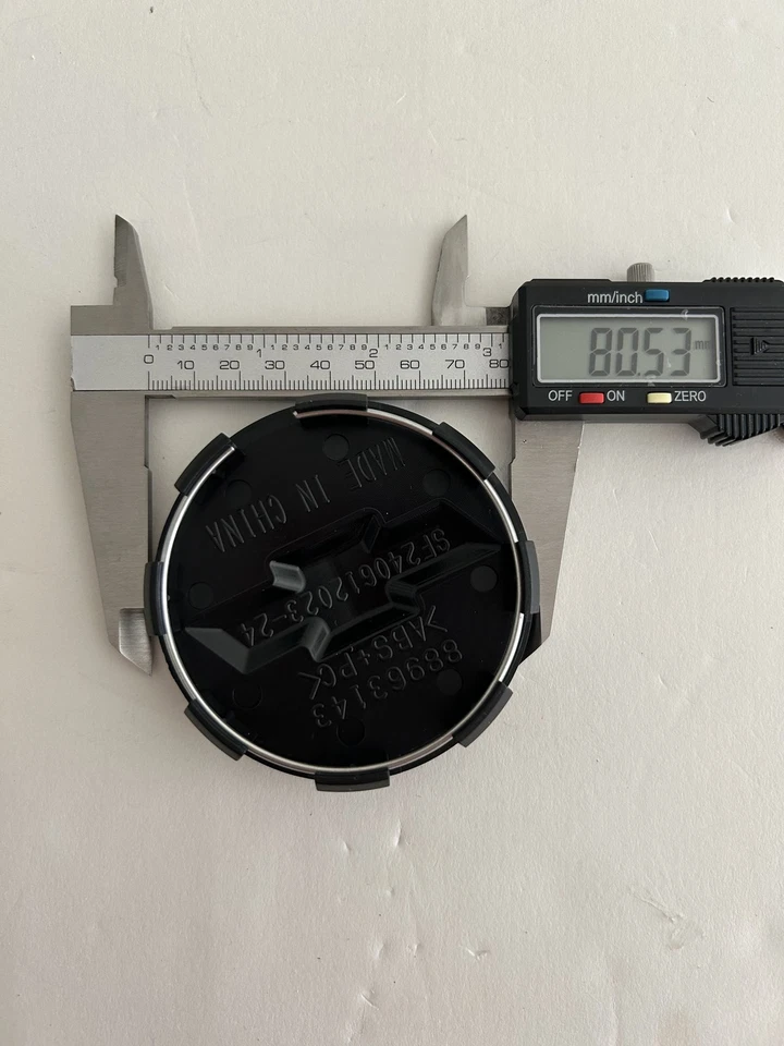 Tampas de centro de roda Chevy preto fosco 4 peças emblema preto para Silverado 1500 2500 - Imagem 3 de 3