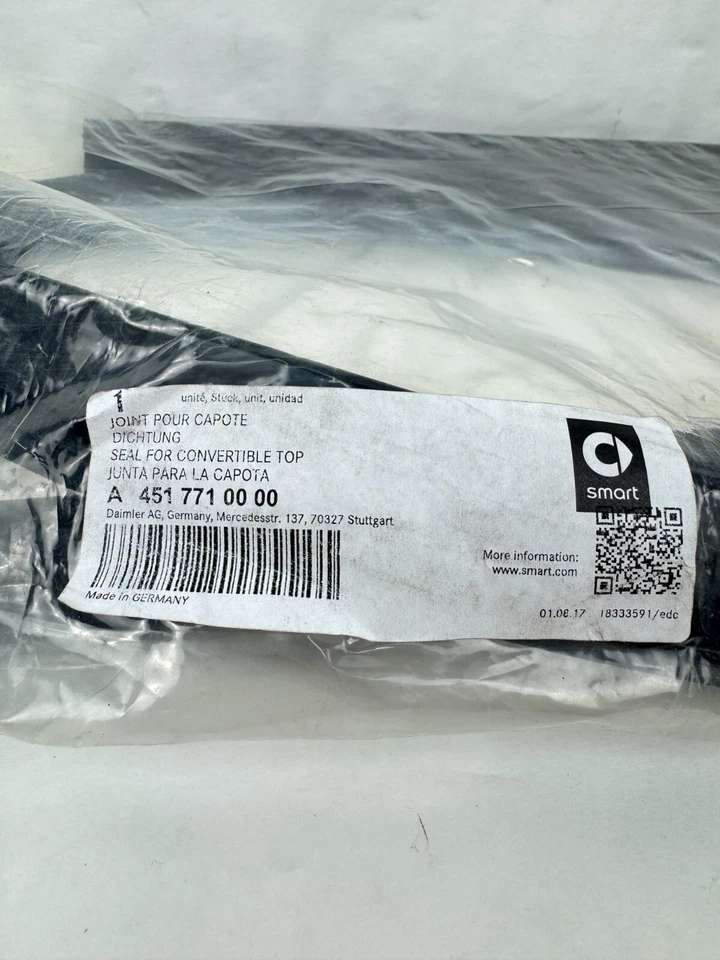 2008 - 2015 Smart Fortwo Rear Left Convertible Top Seal Weatherstrip 4516910198 - Image 3 of 4